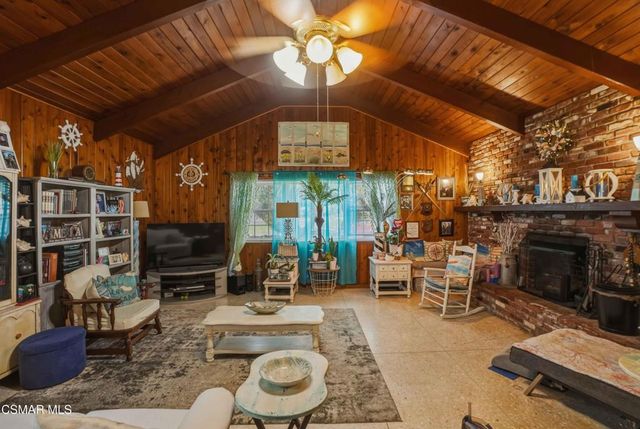 558 E Hemlock Street, Oxnard, CA 93033