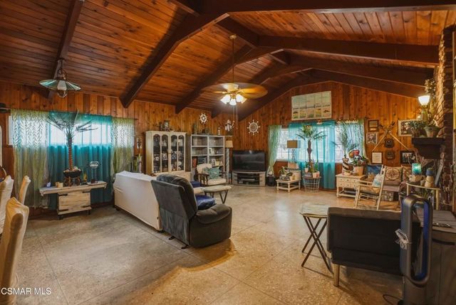 558 E Hemlock Street, Oxnard, CA 93033