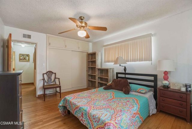 558 E Hemlock Street, Oxnard, CA 93033