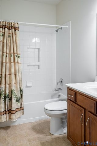 8073 Tippling House Dr, Mechanicsville, VA 23111