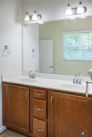 8073 Tippling House Dr, Mechanicsville, VA 23111