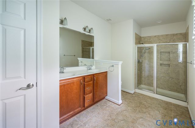 8073 Tippling House Dr, Mechanicsville, VA 23111