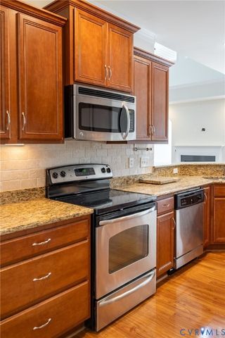8073 Tippling House Dr, Mechanicsville, VA 23111