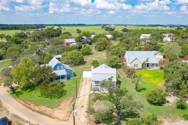 229 Sunday CIR, Fredericksburg, TX 78624