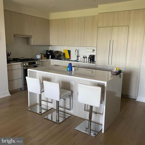 737 Swann Ave Apt 310, Alexandria, VA 22301