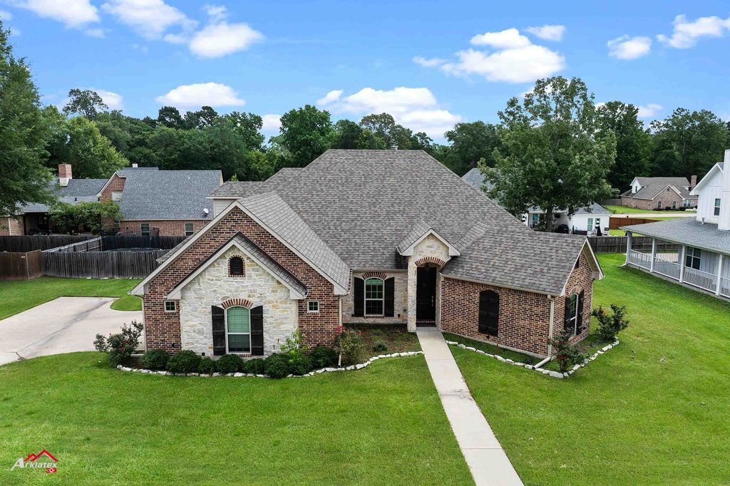 224 Stonegate DR, Carthage, TX 75633