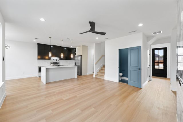 131 Lakeshore Lane, Glenn Heights, TX 75154