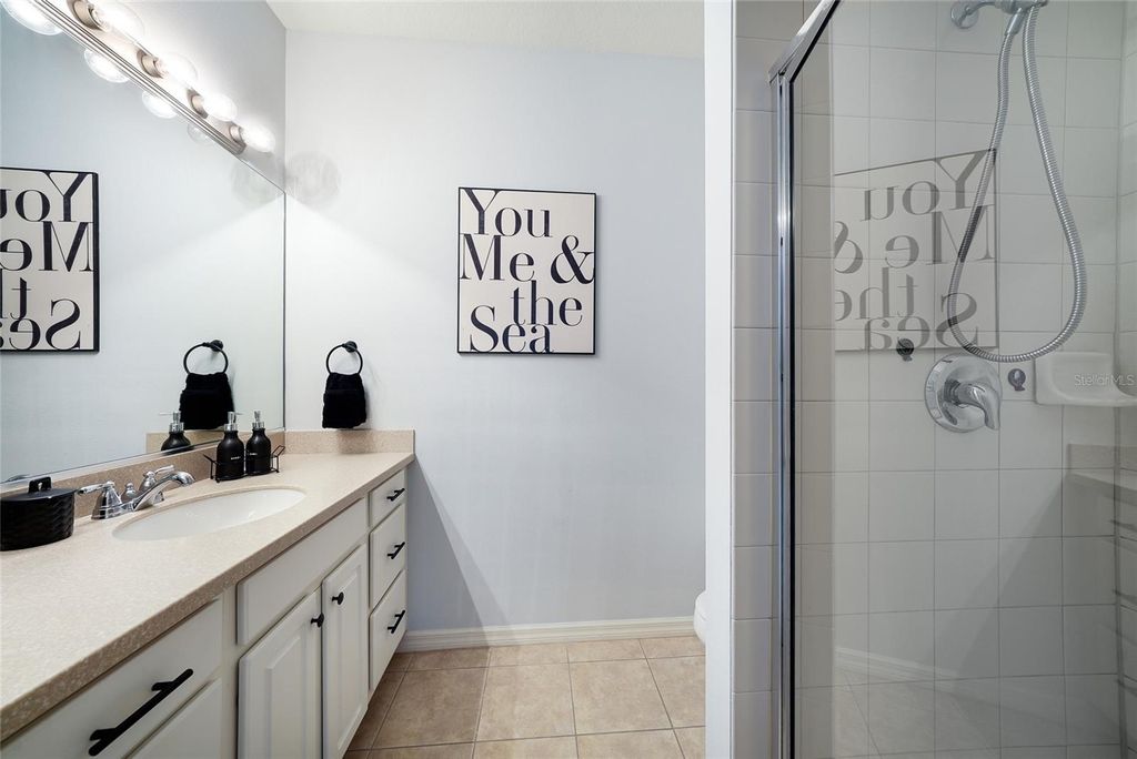 Image 13 of property listing at 7258 HAMILTON ROAD, Bradenton, FL 34209