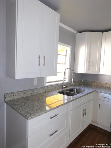 417 E HUFF AVE, San Antonio, TX 78214