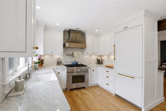 2269 East Main Road, Portsmouth, RI 02871