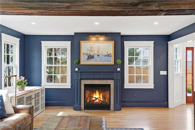 2269 East Main Road, Portsmouth, RI 02871