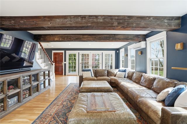 2269 East Main Road, Portsmouth, RI 02871