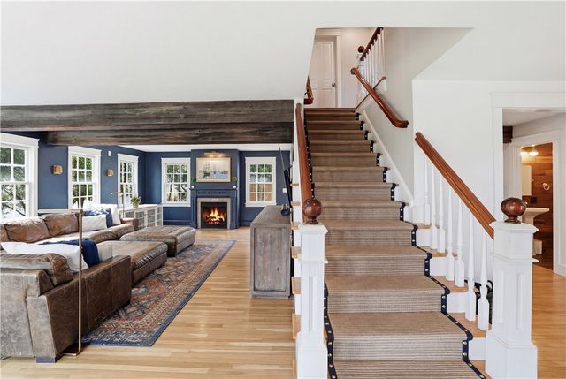 2269 East Main Road, Portsmouth, RI 02871