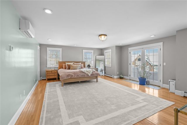 2269 East Main Road, Portsmouth, RI 02871