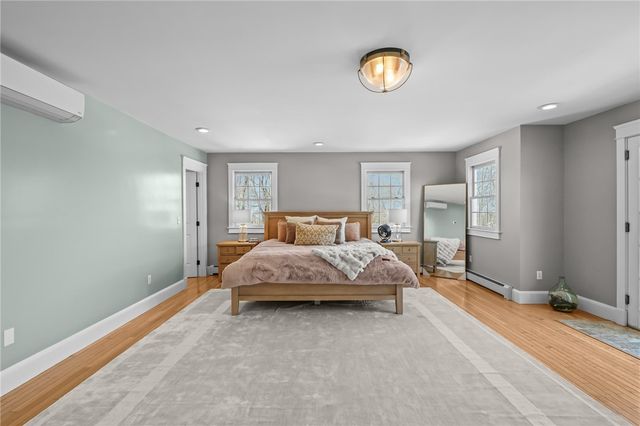 2269 East Main Road, Portsmouth, RI 02871