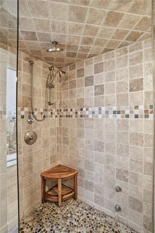 2269 East Main Road, Portsmouth, RI 02871