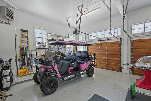 2269 East Main Road, Portsmouth, RI 02871