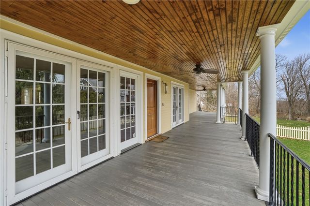 2269 East Main Road, Portsmouth, RI 02871