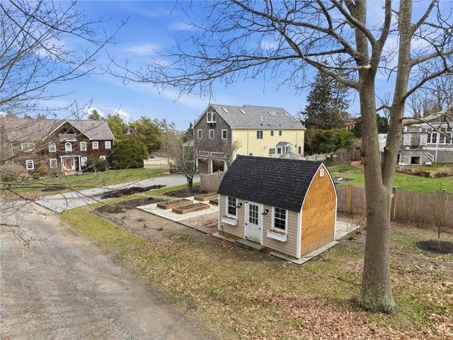 2269 East Main Road, Portsmouth, RI 02871