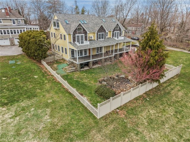 2269 East Main Road, Portsmouth, RI 02871