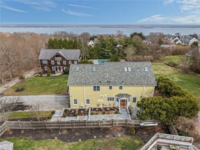 2269 East Main Road, Portsmouth, RI 02871