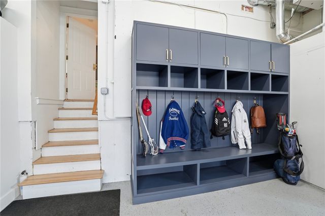 2269 East Main Road, Portsmouth, RI 02871