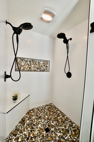 12649 Mayflower Dr, Nevada City, CA 95959