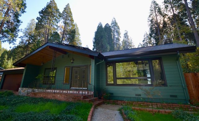 12649 Mayflower Dr, Nevada City, CA 95959