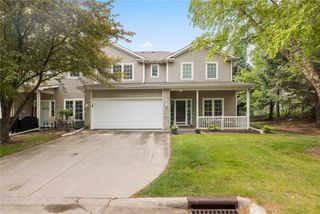 1117 S 52nd Street 1705, West Des Moines, IA 50265