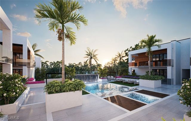 210 9th ST S 301, Naples, FL 34102