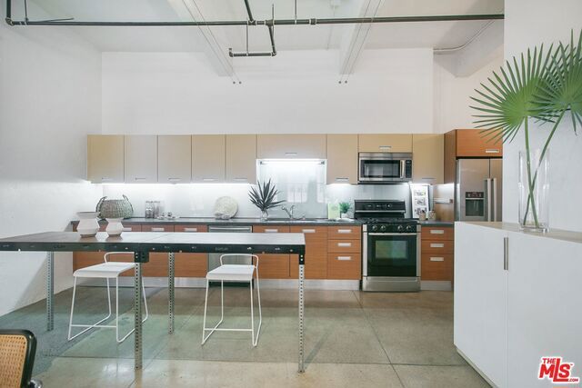 738 S Los Angeles Street 305, Los Angeles, CA 90014