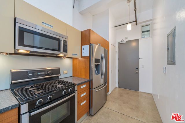 738 S Los Angeles Street 305, Los Angeles, CA 90014