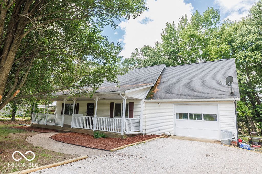 647 Concord Road, Gosport, IN 47433