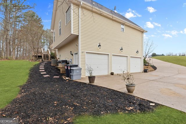 409 Barrington Drive, Hiram, GA 30141