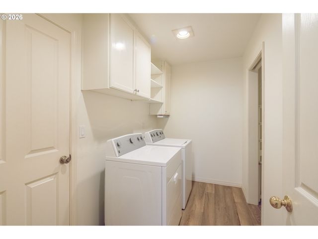 15639 Nw CLUBHOUSE Dr, Portland, OR 97229