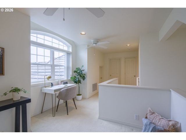 15639 Nw CLUBHOUSE Dr, Portland, OR 97229