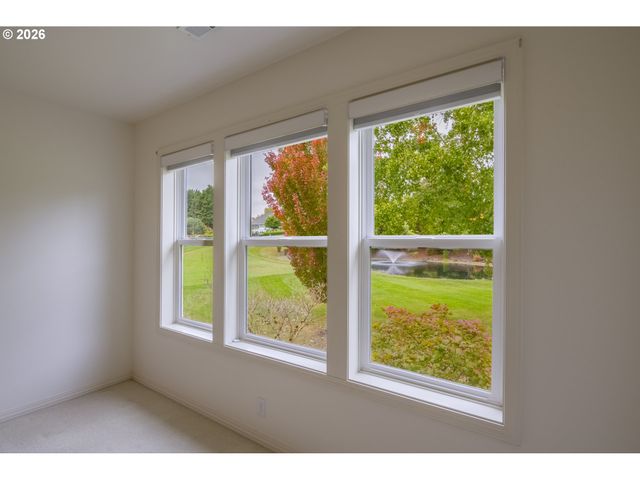 15639 Nw CLUBHOUSE Dr, Portland, OR 97229