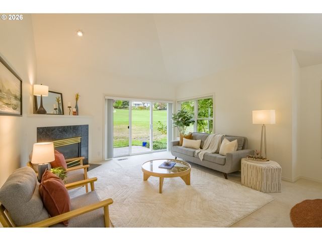 15639 Nw CLUBHOUSE Dr, Portland, OR 97229