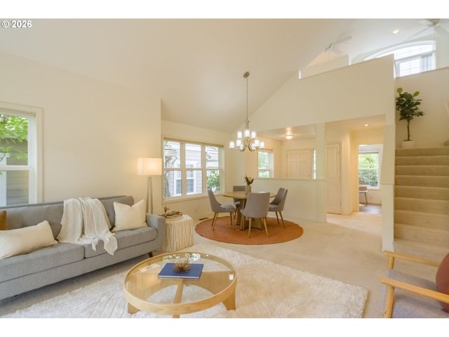 15639 Nw CLUBHOUSE Dr, Portland, OR 97229
