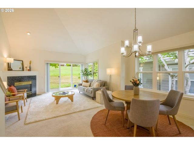 15639 Nw CLUBHOUSE Dr, Portland, OR 97229