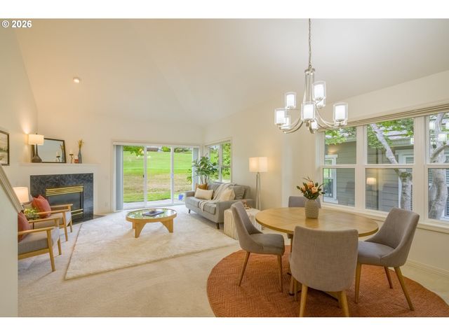 15639 Nw CLUBHOUSE Dr, Portland, OR 97229