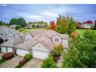 15639 Nw CLUBHOUSE Dr, Portland, OR 97229