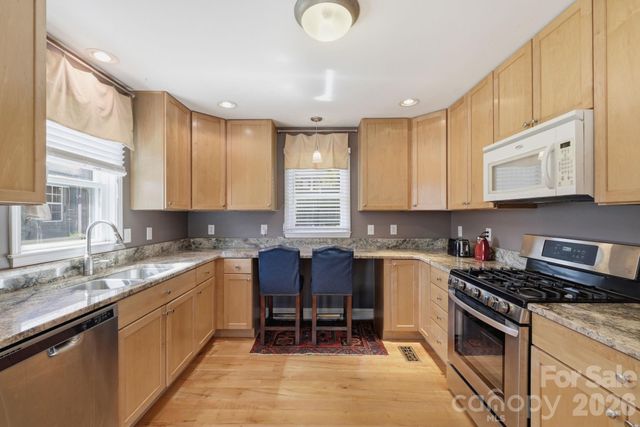 7 and 11 Carolina Corner, Black Mountain, NC 28711