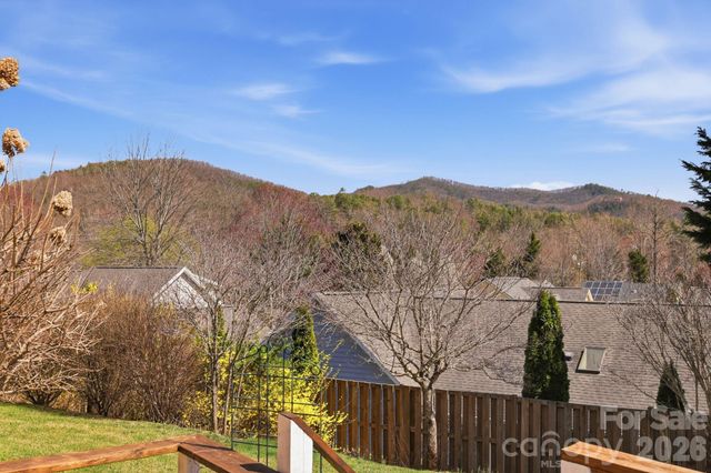 7 and 11 Carolina Corner, Black Mountain, NC 28711