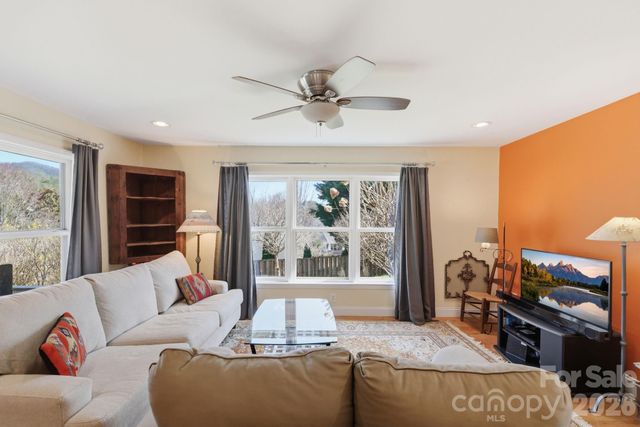 7 and 11 Carolina Corner, Black Mountain, NC 28711