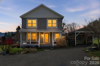 7 and 11 Carolina Corner, Black Mountain, NC 28711