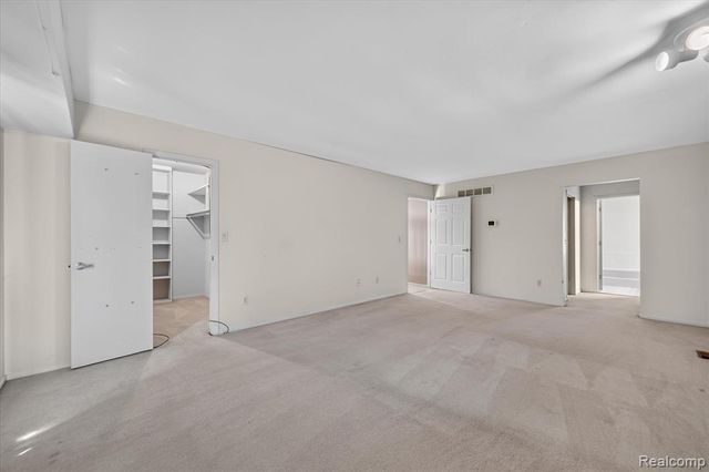 6153 Pickwood Drive, West Bloomfield, MI 48322