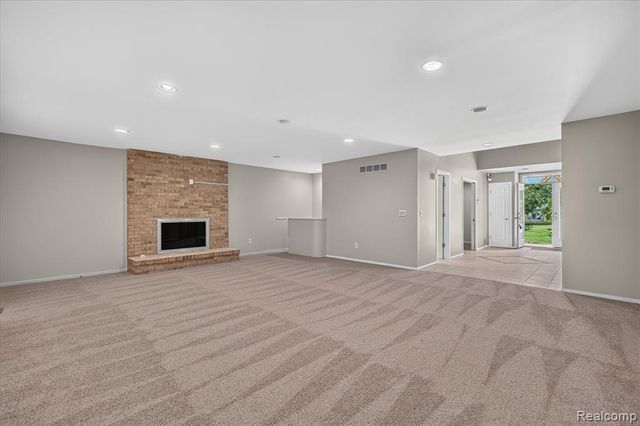 6153 Pickwood Drive, West Bloomfield, MI 48322