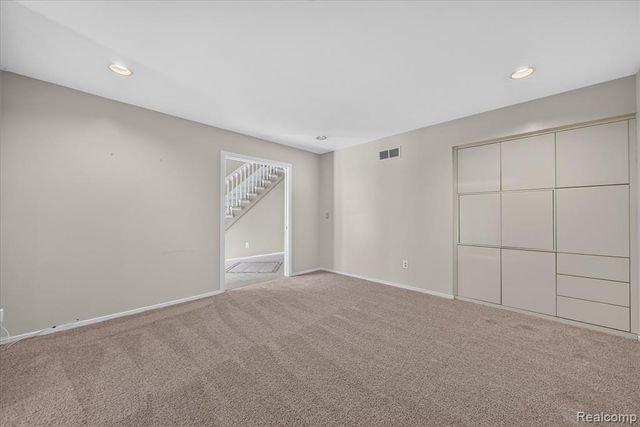 6153 Pickwood Drive, West Bloomfield, MI 48322