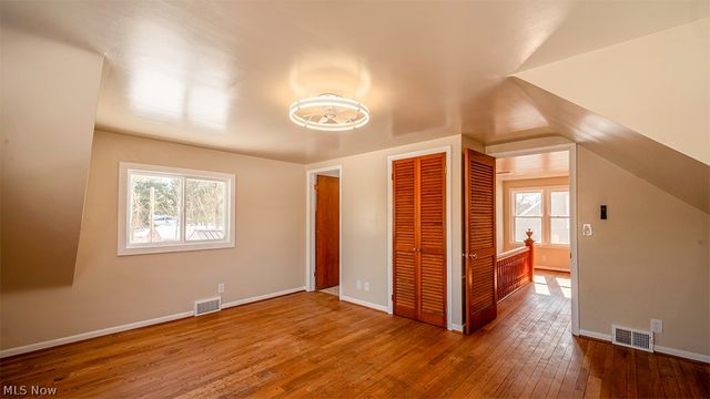 2134 Estabrook Avenue NW, Warren, OH 44485